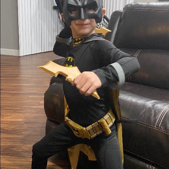 Batman custom outfit with nice cape names added to - Picture 1 of 6